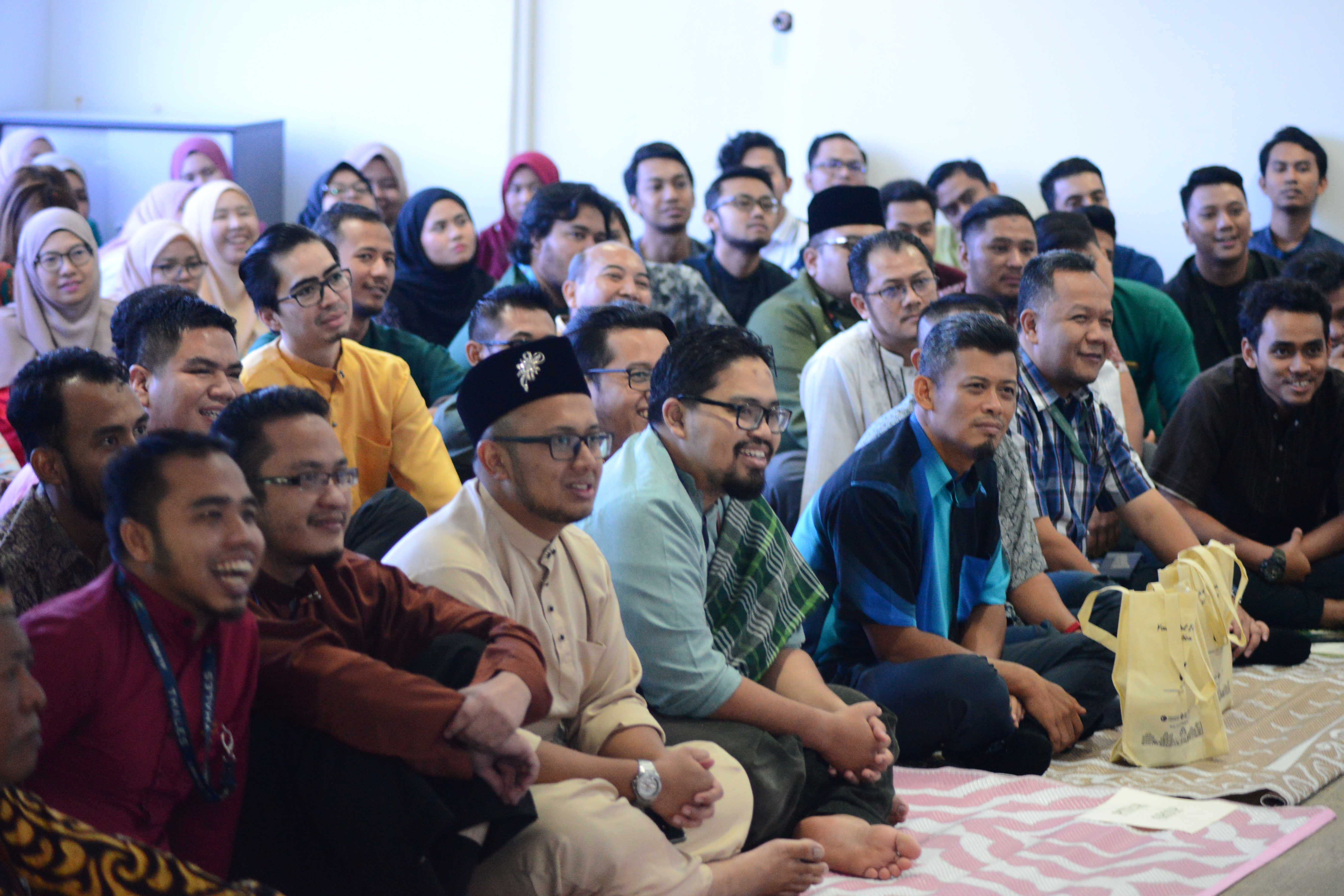 Raya8